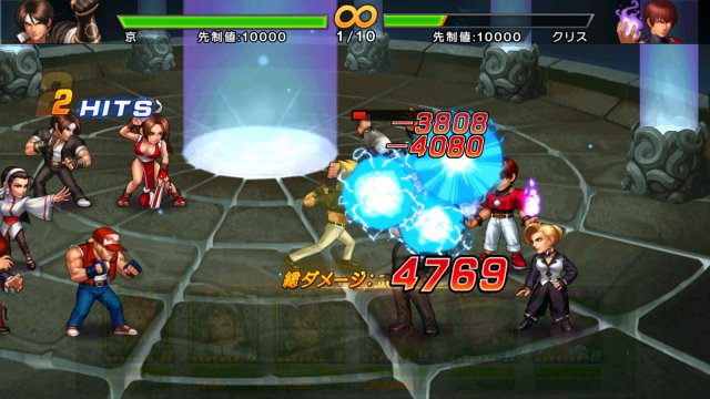 THE KING OF FIGHTERS '98UM OLのスマホゲームバトル画面